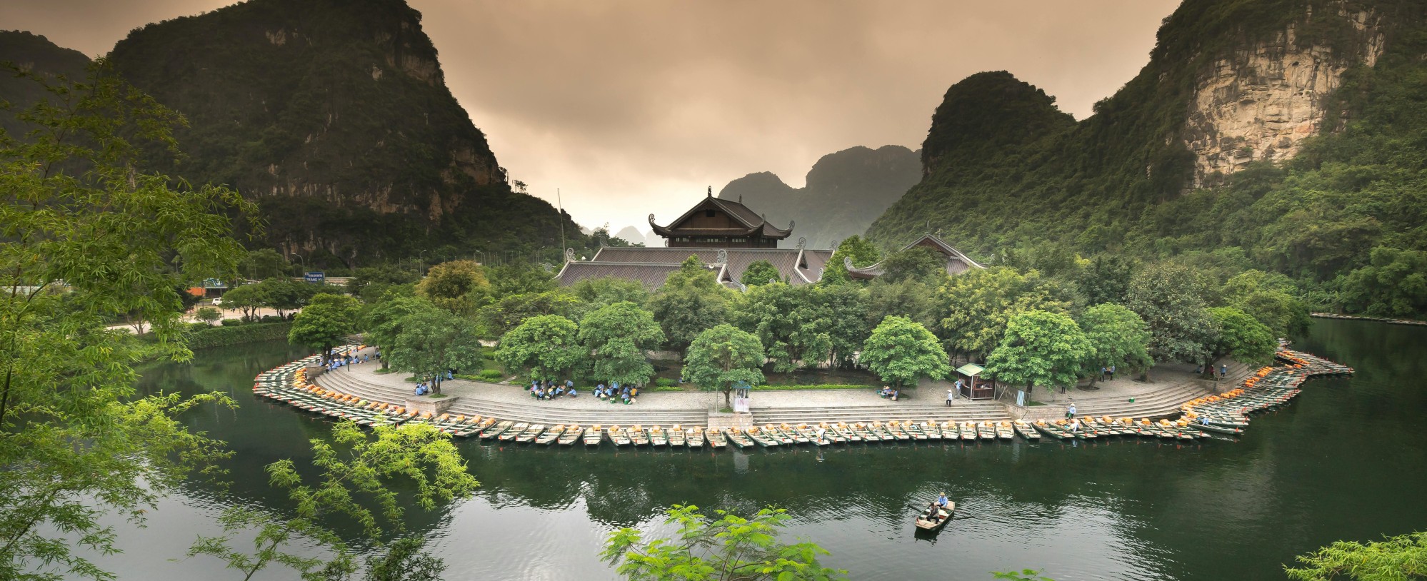 tour_categories/pexels-quang-nguyen-vinh-222549-2161467.jpg